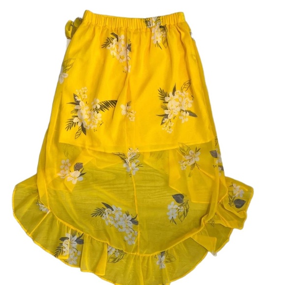 Gorgeous skirt size S will fit M too it has strech - Picture 2 of 2